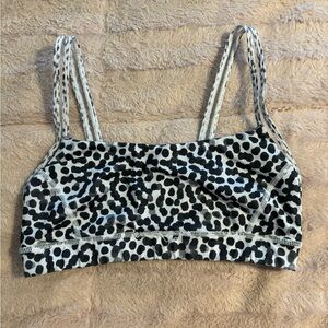 Lululemon black & white sports bra -Size:4